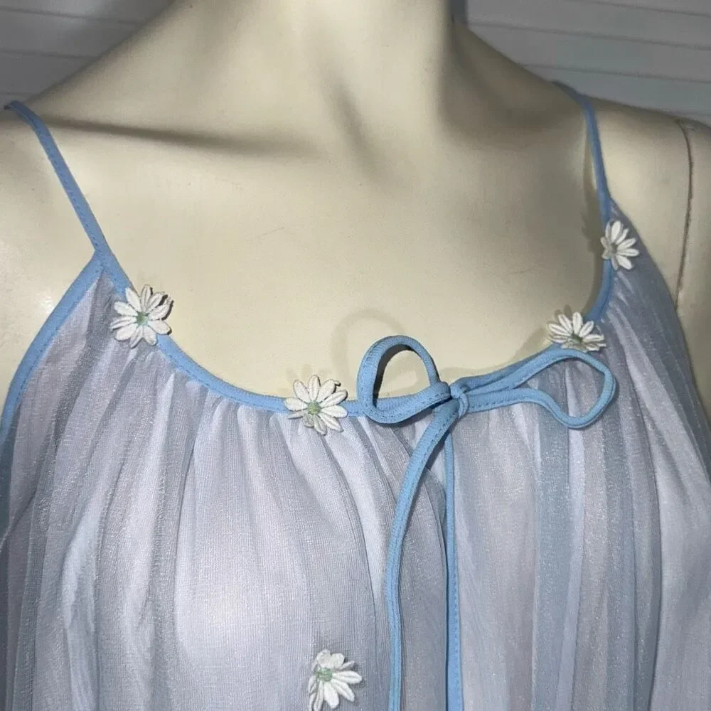 Vintage 1960s pale